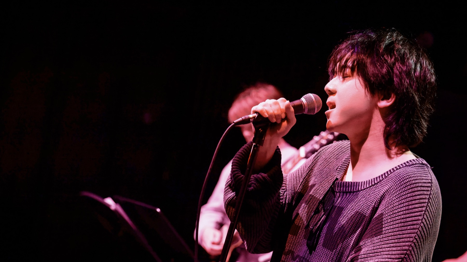 Recent WU singing side profile